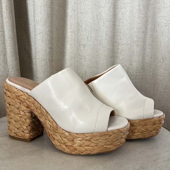LuLus White platforms - Picture 2 of 5